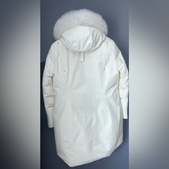 Moose Knuckles Stirling Parka - Picture 3 of 9